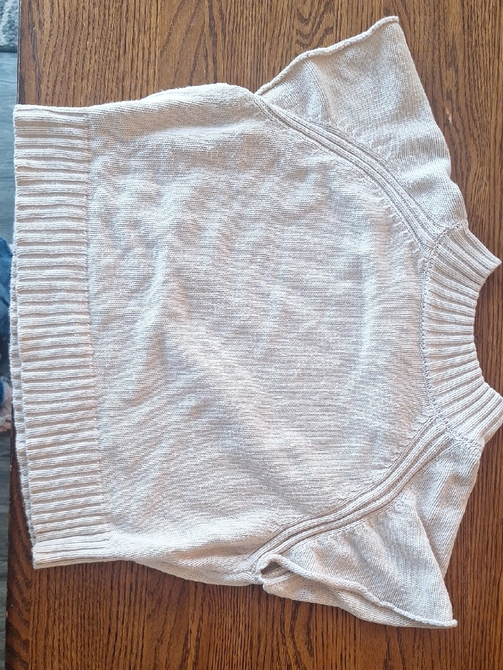 Le Lis Cream/lt Tan Cowl Neck Short Sleeve Knit Crop Sweater